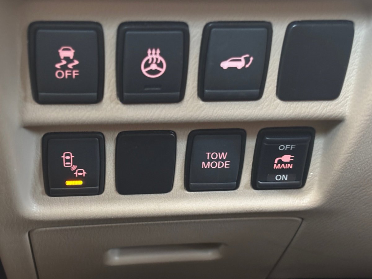 Used 2019 Nissan Pathfinder Platinum image 31