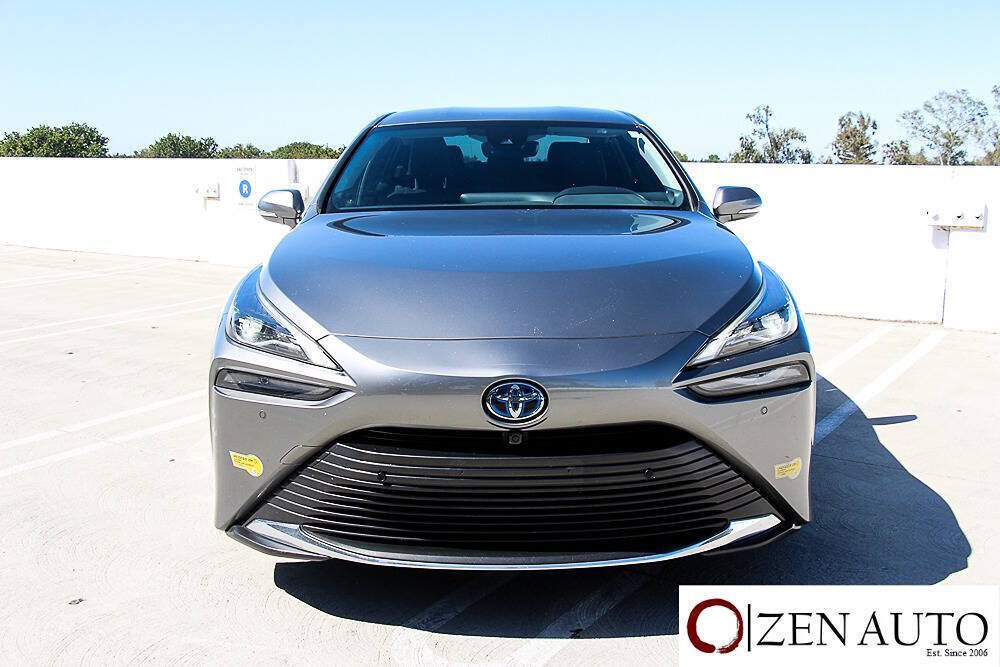 Used 2022 Toyota Mirai w/ Advanced Technology Package RWD image 2