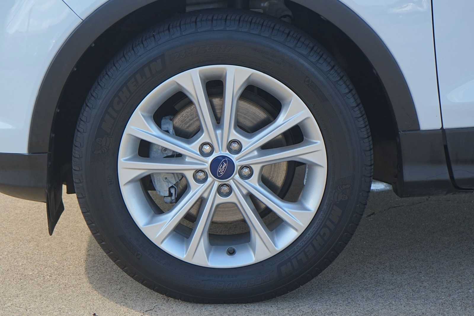 Used 2017 Ford Escape SE FWD image 7