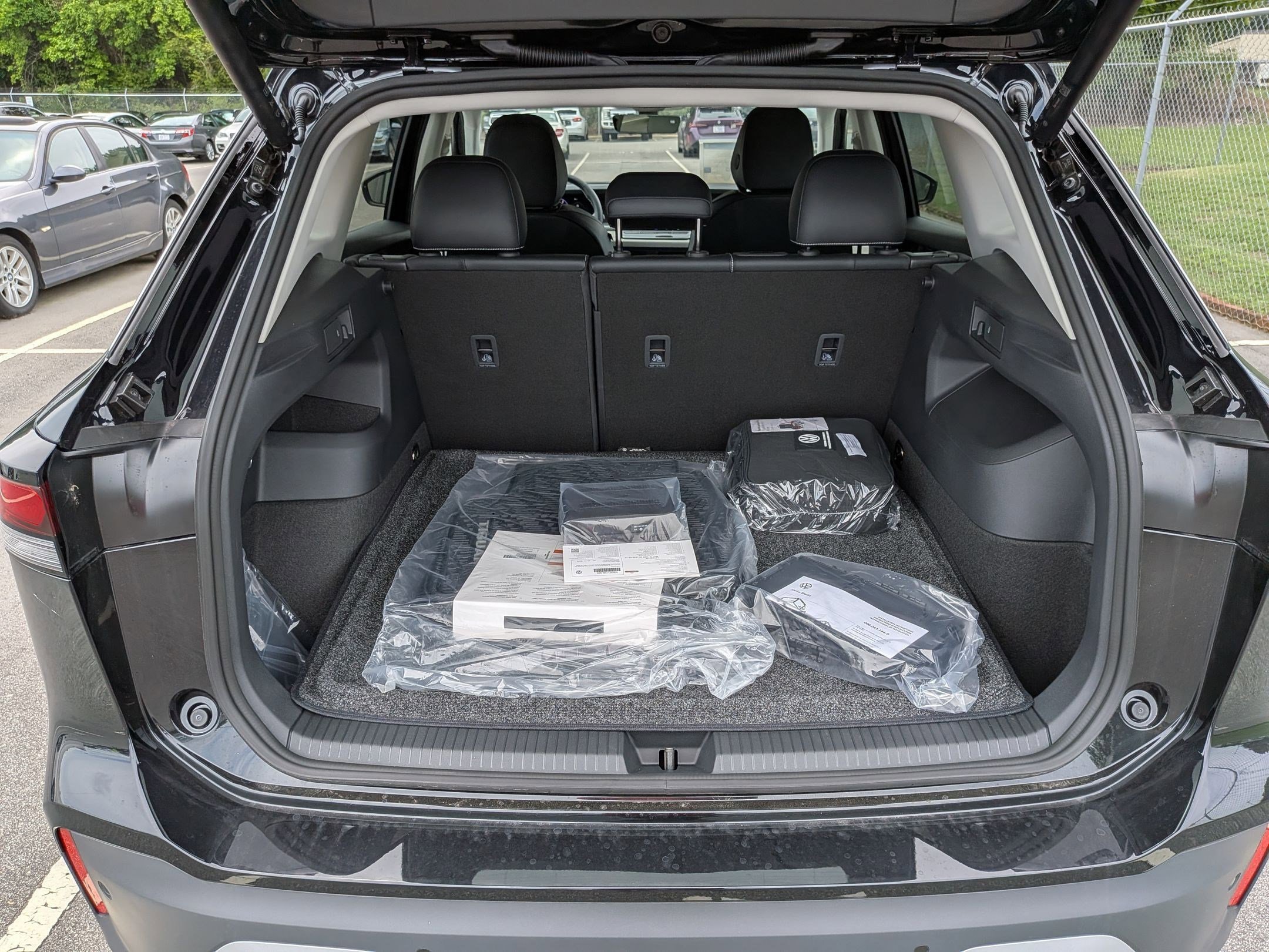 New 2026 Volkswagen Tiguan SE FWD image 30