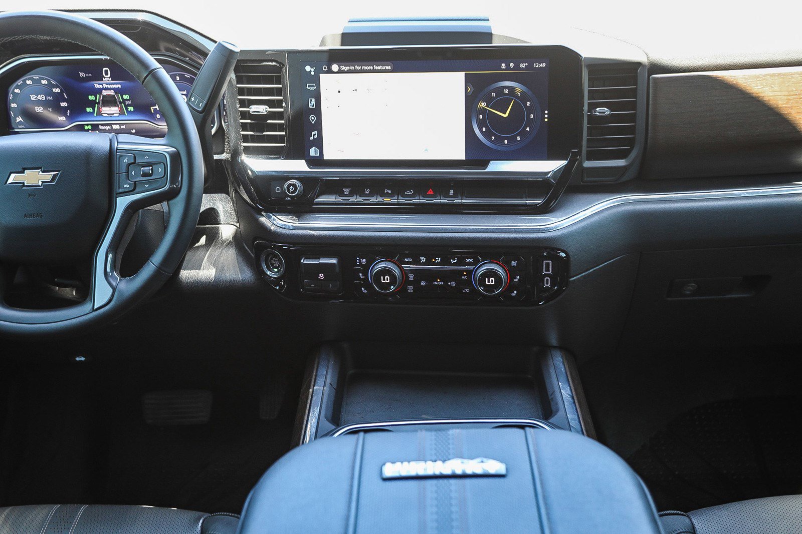 Used 2024 Chevrolet Silverado 3500 High Country image 9