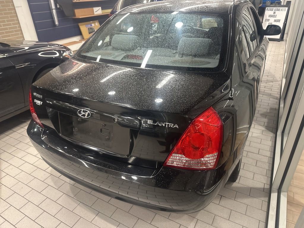 Used 2005 Hyundai Elantra GLS FWD image 14