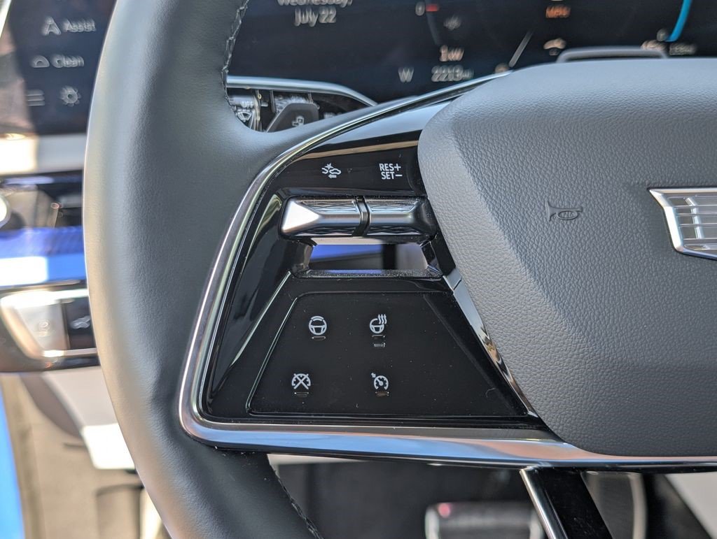 Certified 2025 Cadillac Optiq Luxury 2 AWD/4WD image 20