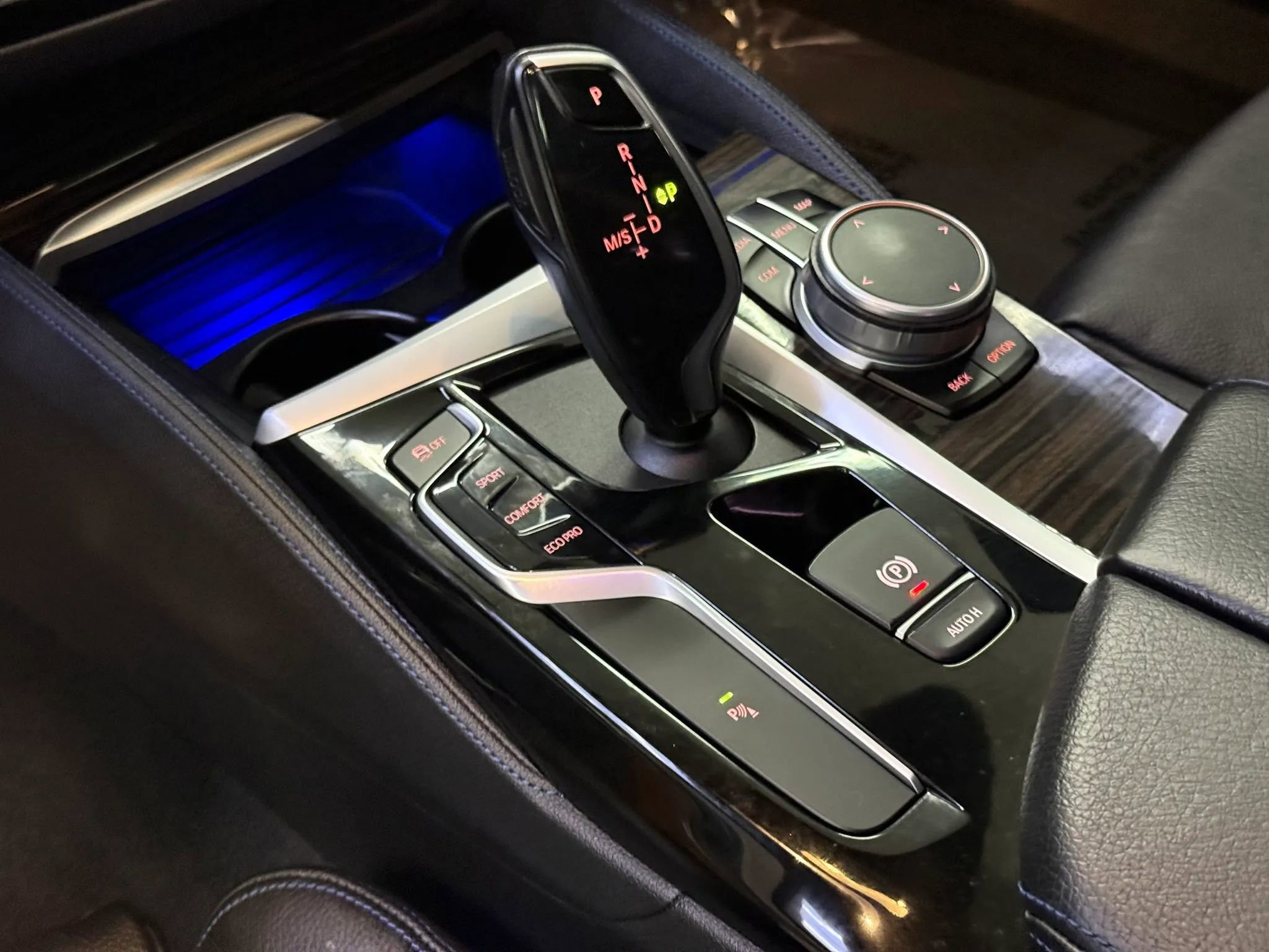 Used 2019 BMW 530i w/ M Sport Package RWD image 19