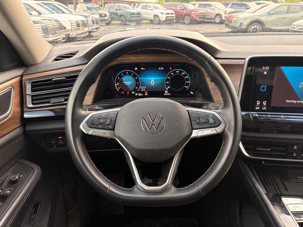 Used 2025 Volkswagen Atlas SE FWD image 14