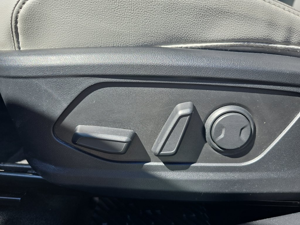 Used 2025 Hyundai Santa Cruz Limited AWD/4WD image 13