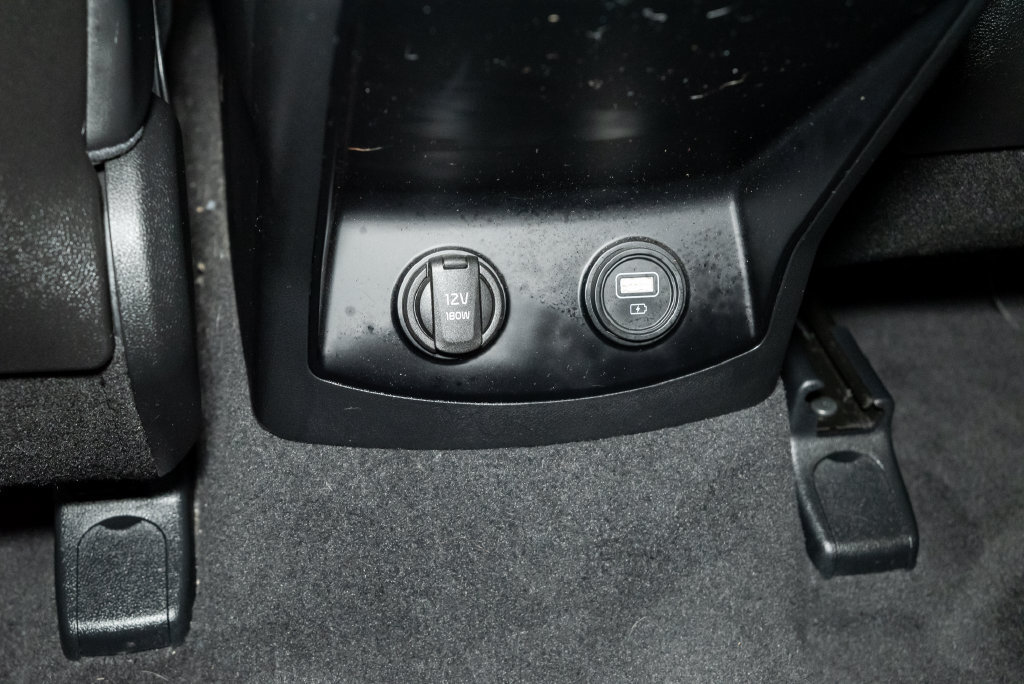 Used 2023 Kia Sorento S AWD/4WD image 27
