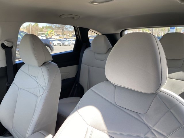 New 2025 Hyundai Tucson SE image 24