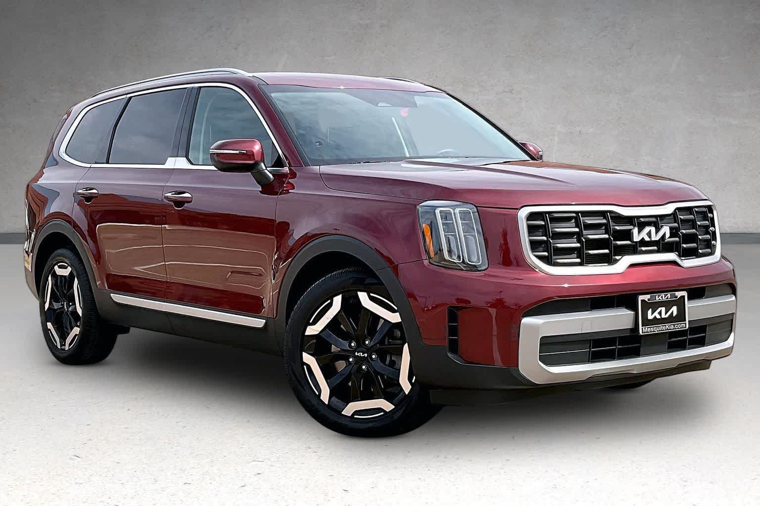 Certified 2023 Kia Telluride S w/ S Sunroof Package AWD/4WD image 20