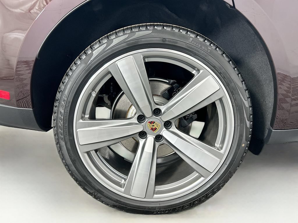 Used 2026 Porsche Macan AWD/4WD image 34