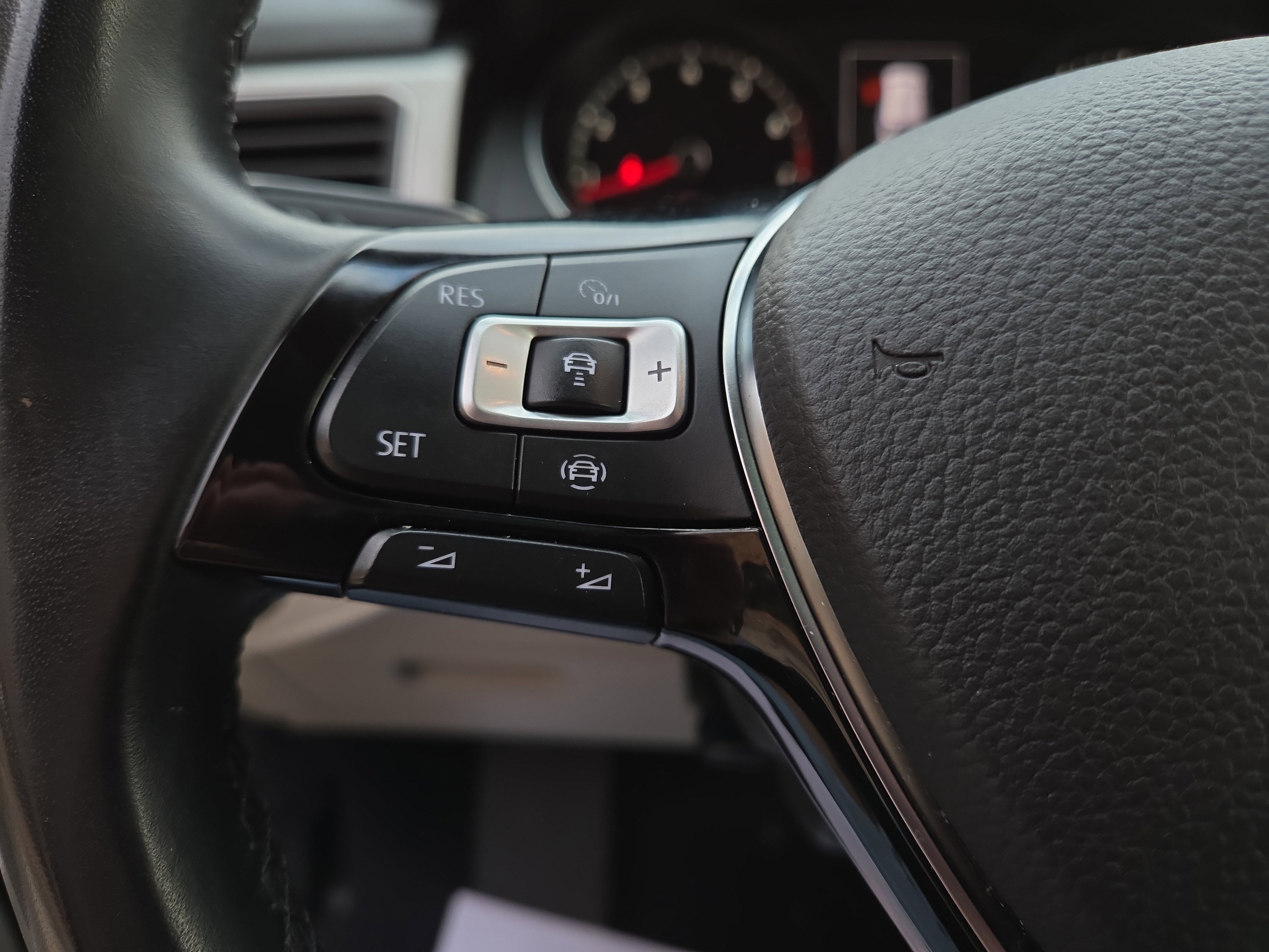 Used 2019 Volkswagen Atlas SE w/ Panoramic Sunroof Package image 19