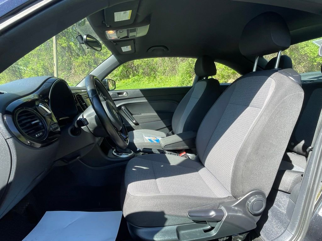 Used 2019 Volkswagen Beetle 2.0T S FWD image 16