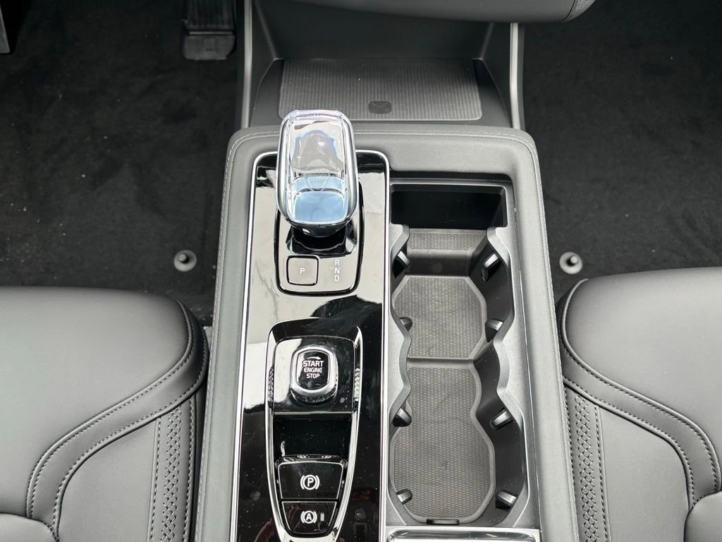 New 2026 Volvo XC90 B6 Plus w/ Protection Package AWD/4WD image 13