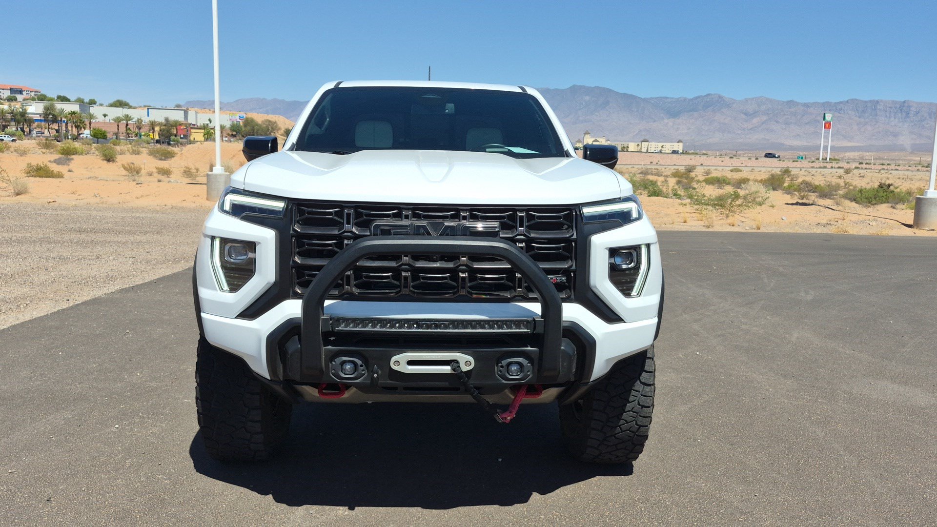 Used 2023 GMC Canyon AT4X w/ Edition 1 AWD/4WD image 9