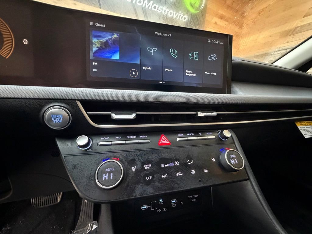 Certified 2025 Hyundai Sonata SEL image 18