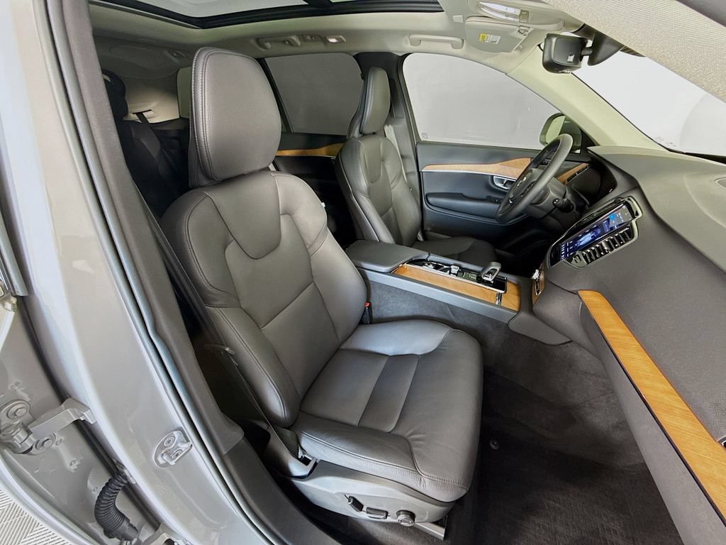 Used 2024 Volvo XC90 B6 Plus w/ Protection Package AWD/4WD image 31