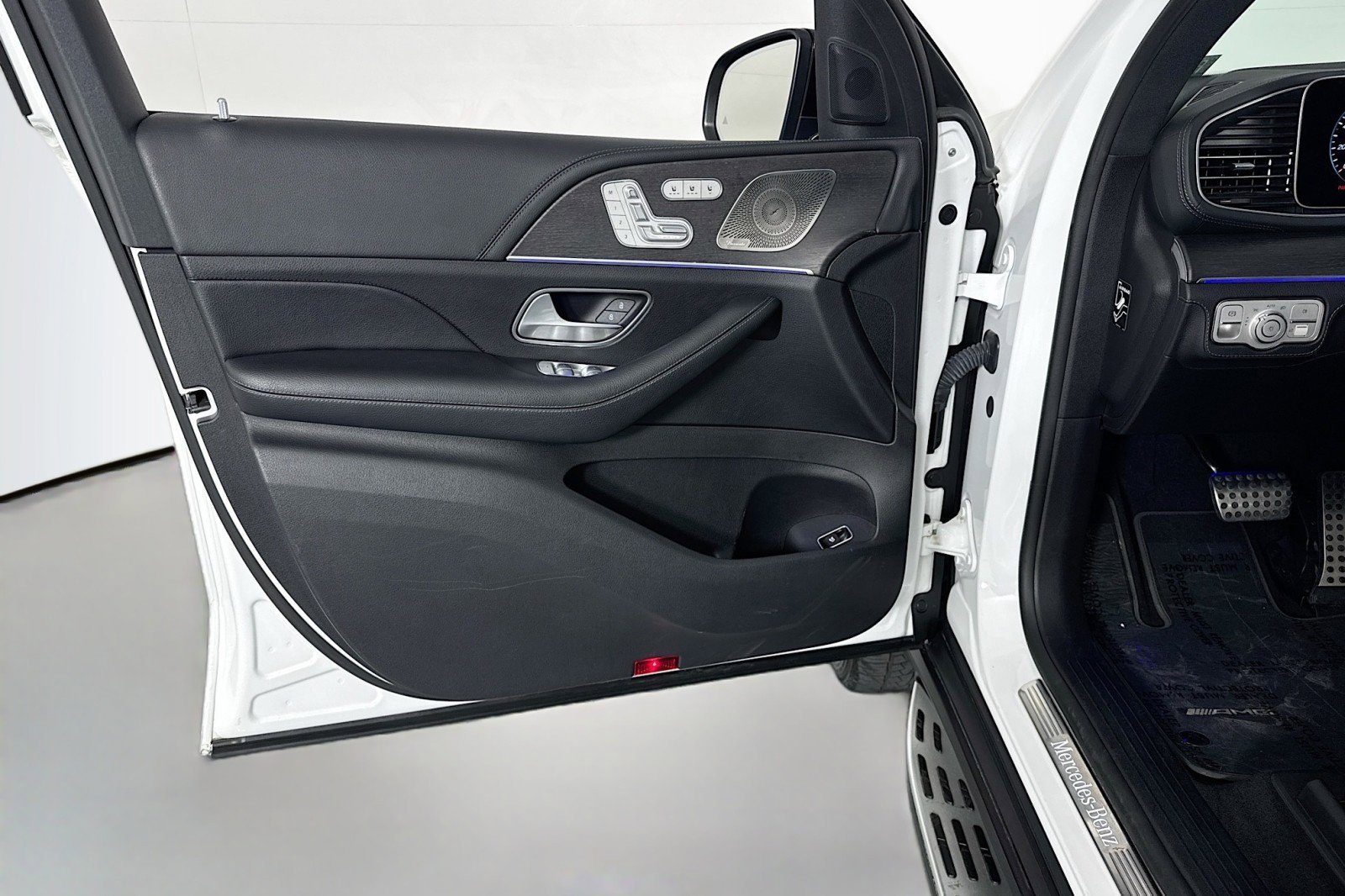Used 2022 Mercedes-Benz GLS 450 4MATIC image 21
