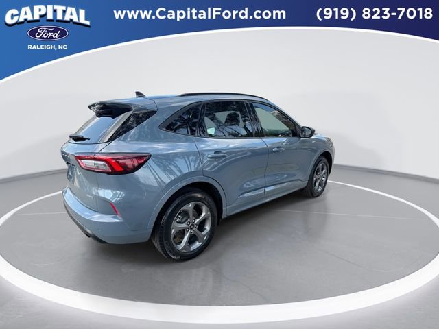 Certified 2024 Ford Escape ST-Line w/ Tech Pack #1 AWD/4WD image 8