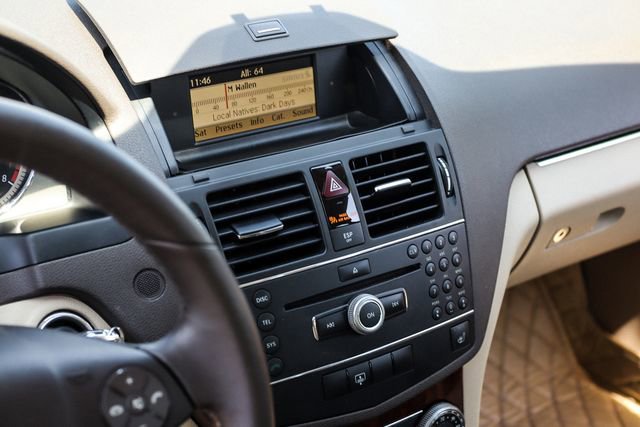 Used 2009 Mercedes-Benz C 350 Sport image 26