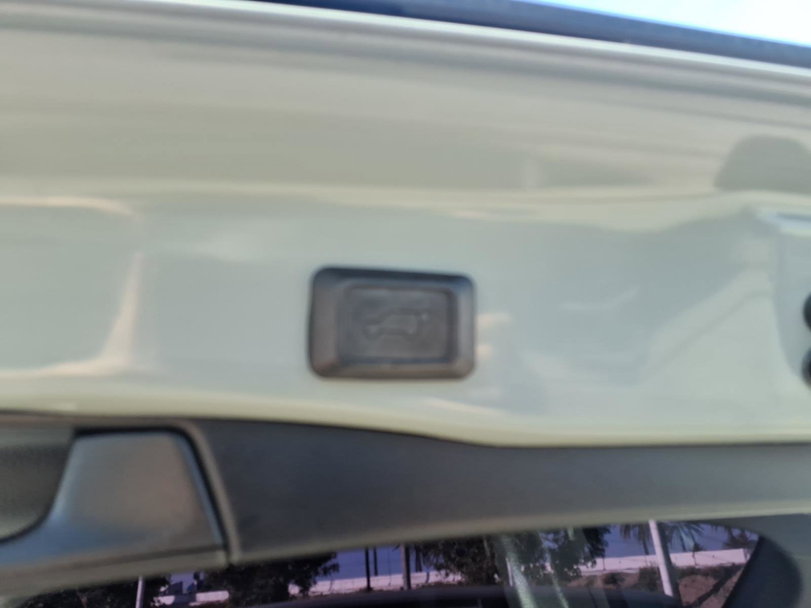 Used 2022 Toyota RAV4 XLE w/ Convenience Package image 11