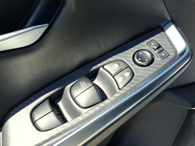 Used 2025 Nissan Sentra SR w/ SR Premium Package FWD image 17