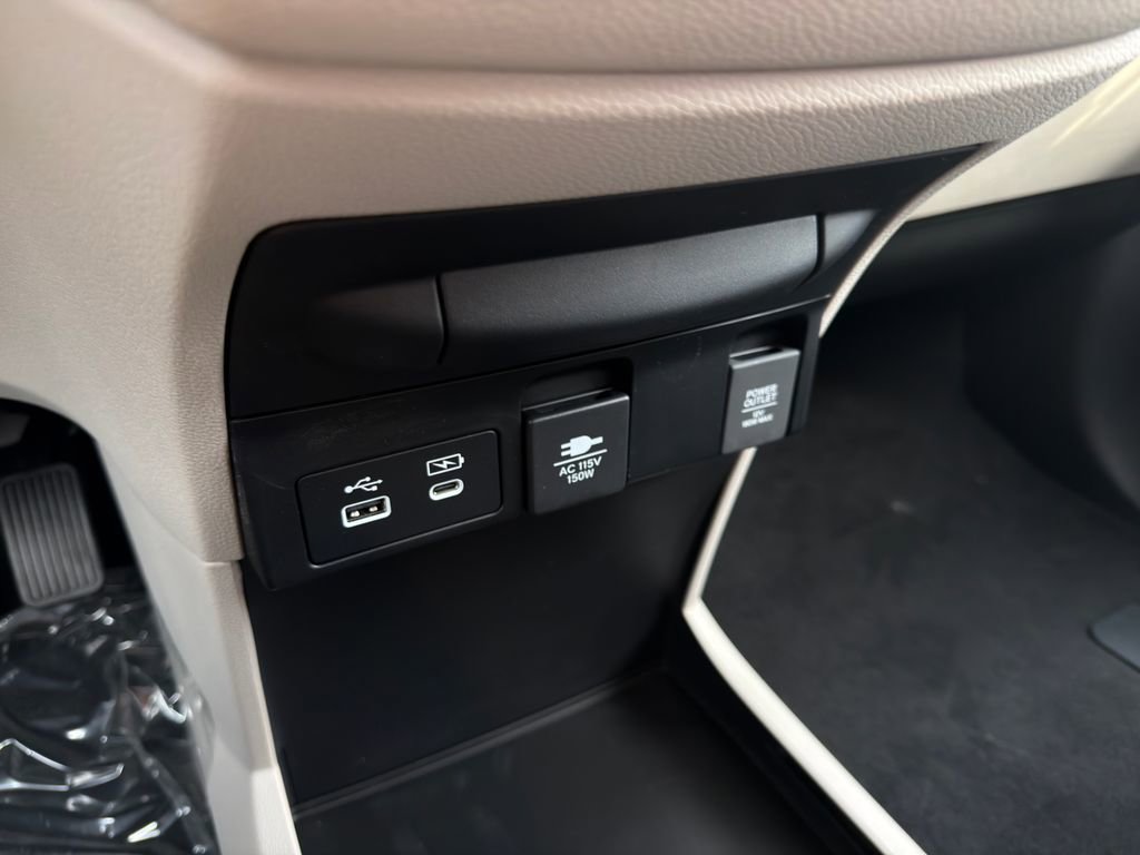 Used 2026 Honda Odyssey Elite image 37
