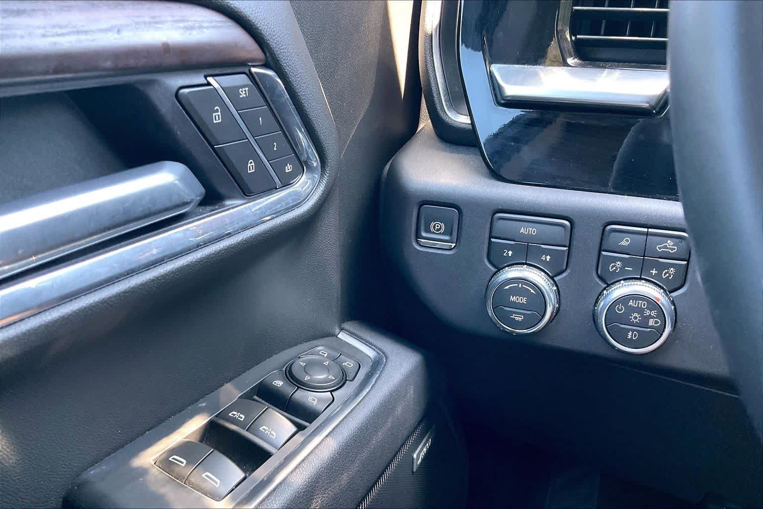 Used 2026 GMC Sierra 1500 SLT AWD/4WD image 33
