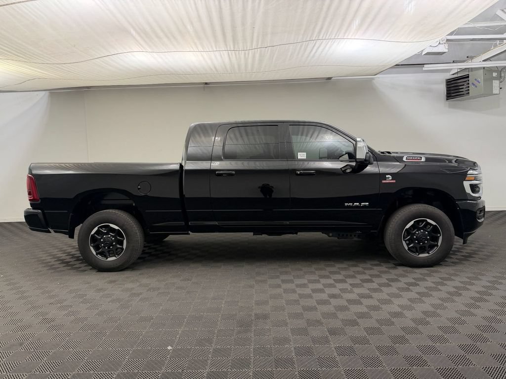 Used 2025 RAM 3500 Laramie AWD/4WD image 8