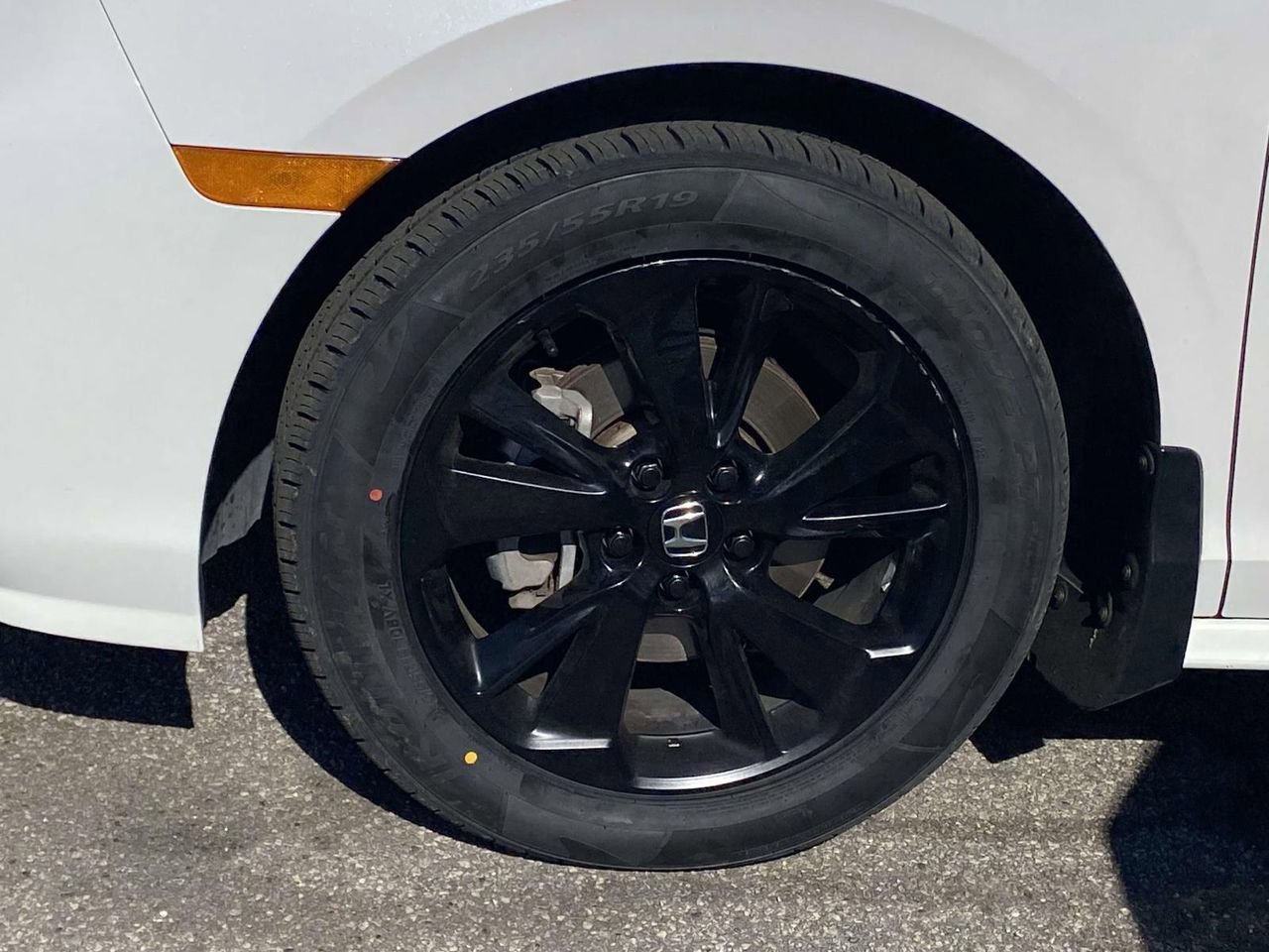 Used 2024 Honda Odyssey Sport image 9