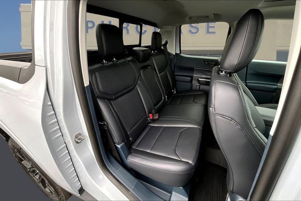 New 2026 Ford Maverick Lariat w/ Black Appearance Package image 10