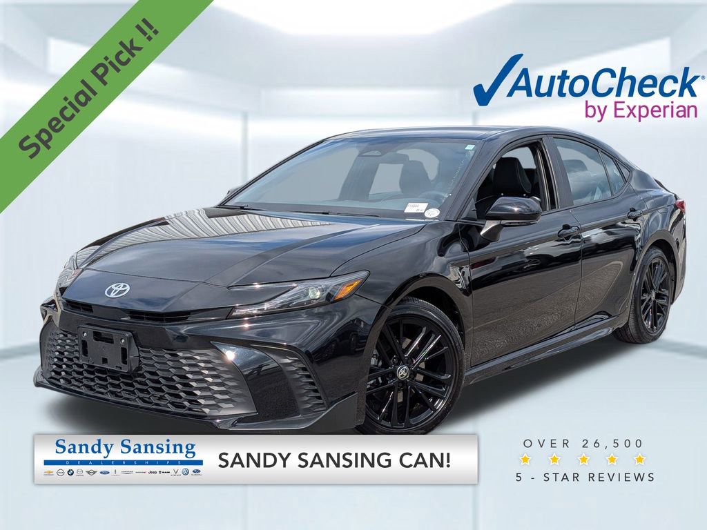Used 2025 Toyota Camry SE image 1