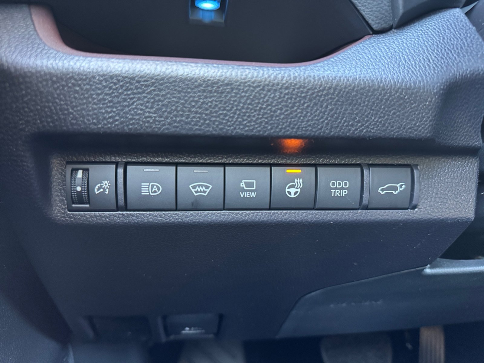 New 2025 Toyota RAV4 Limited image 19