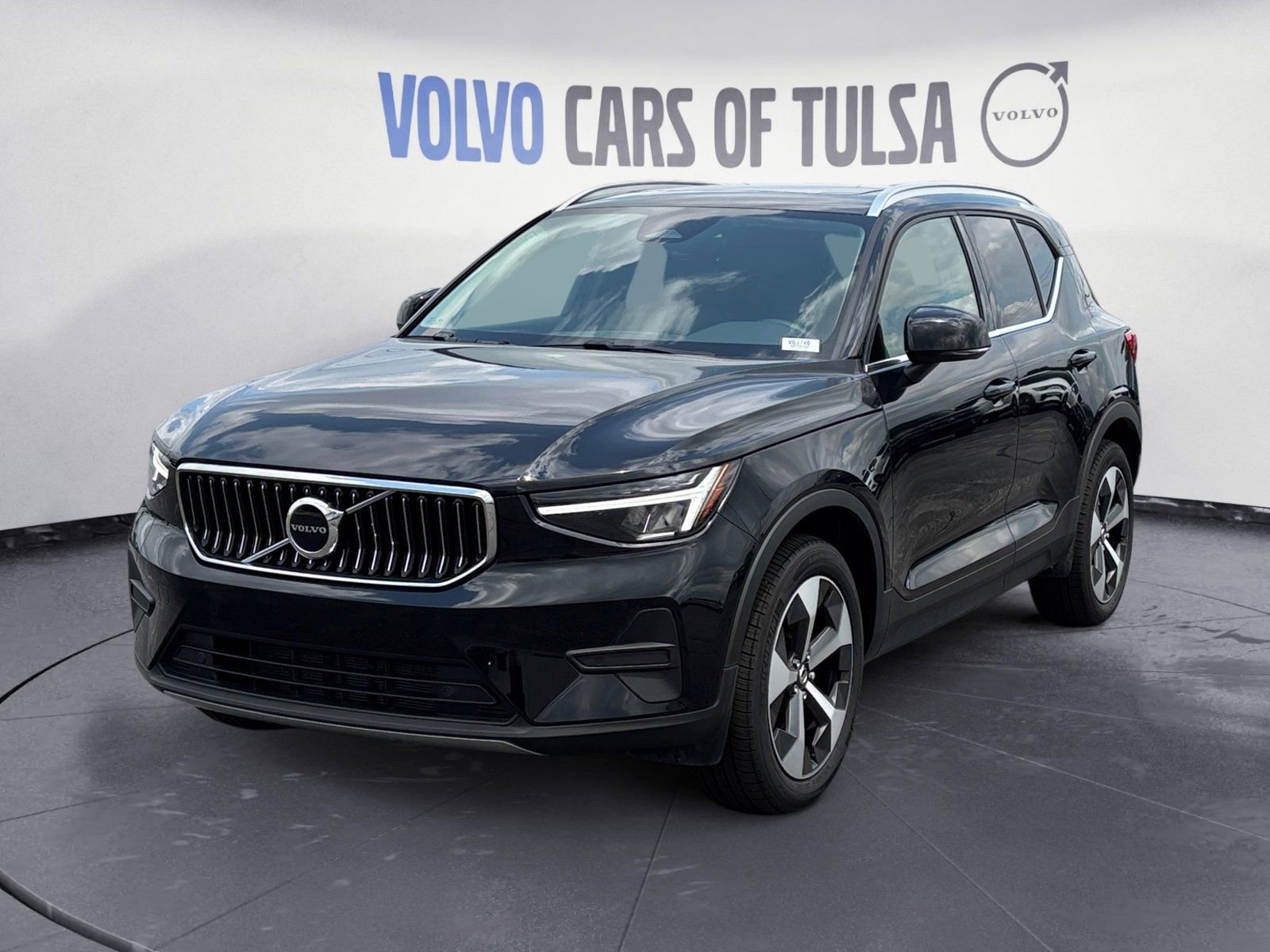 New 2025 Volvo XC40 B5 Core w/ Protection Package Premier image 1