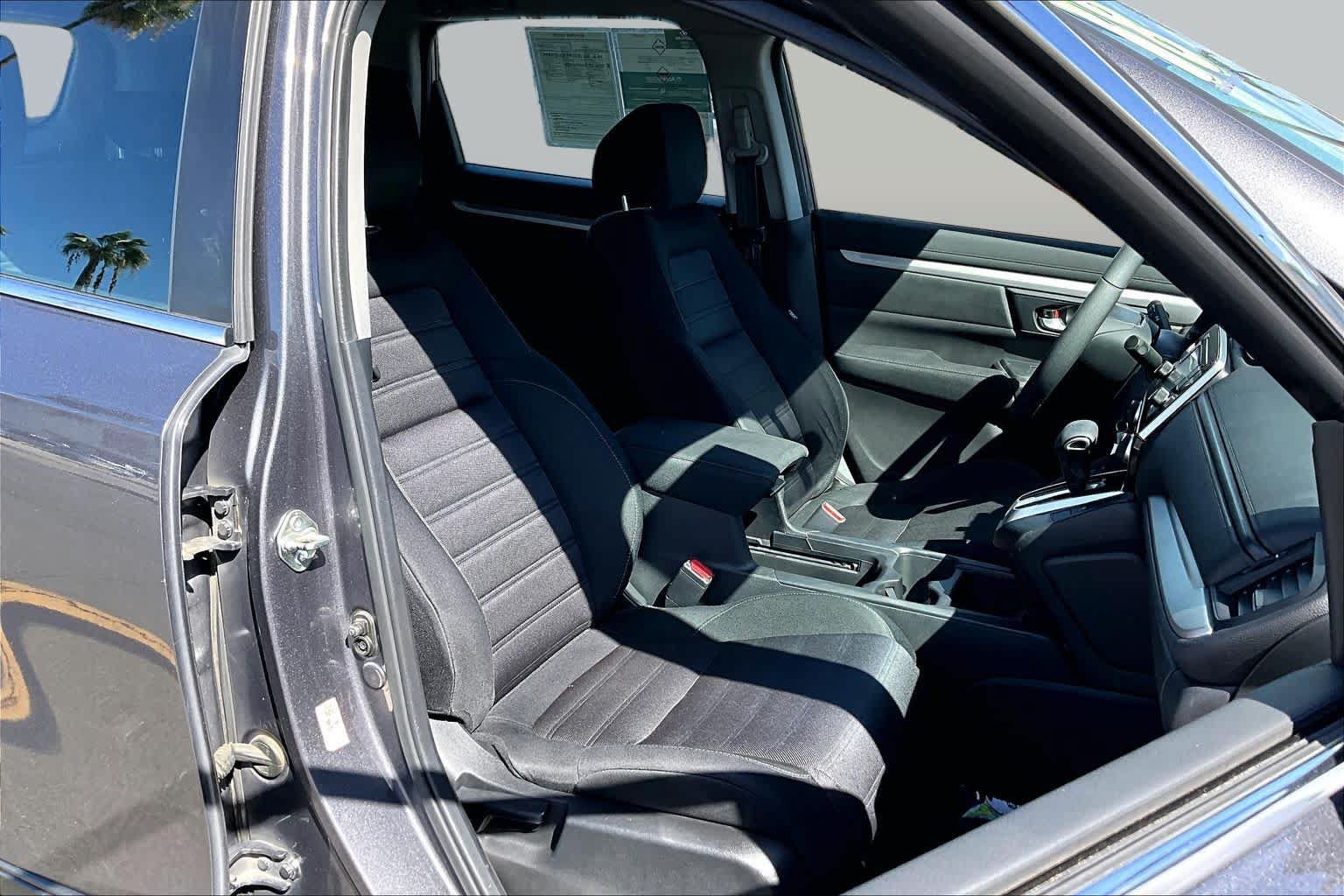 Used 2018 Honda CR-V LX image 8