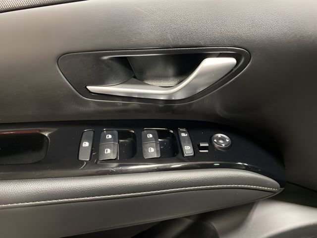 Used 2023 Hyundai Tucson Limited AWD/4WD image 10