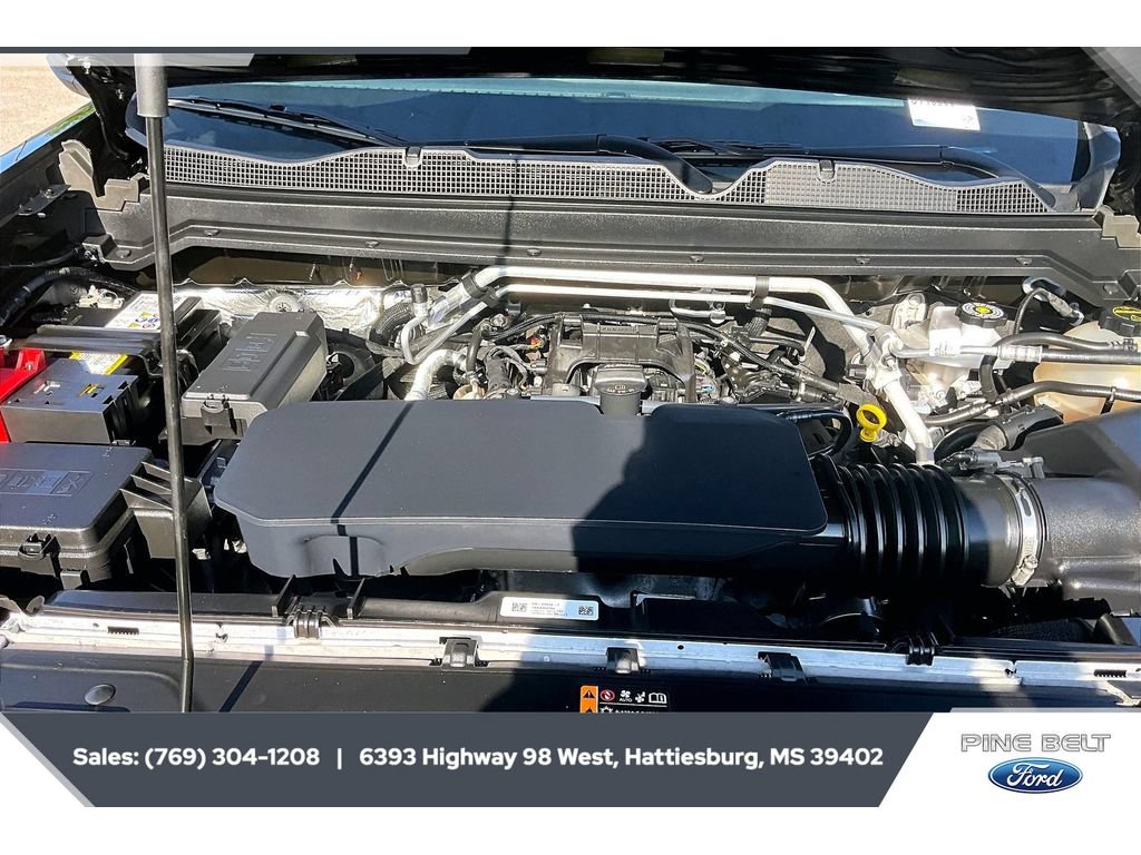Used 2024 Chevrolet Colorado W/T RWD image 8