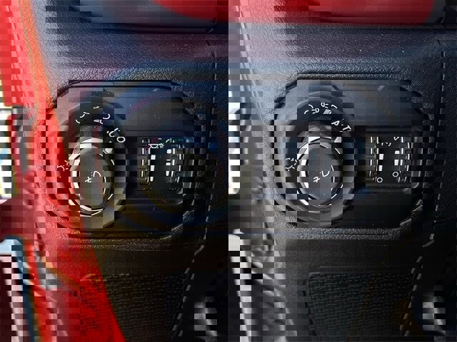 Used 2021 Jeep Wrangler Rubicon image 25