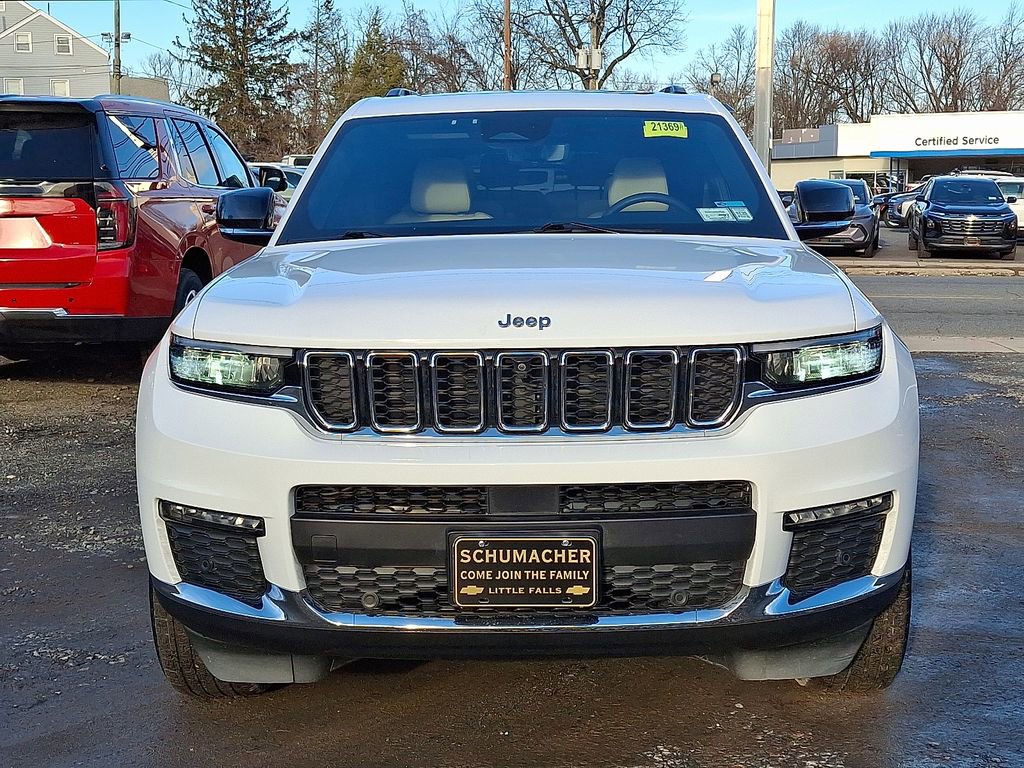 Used 2023 Jeep Grand Cherokee L Limited w/ Luxury Tech Group II image 2