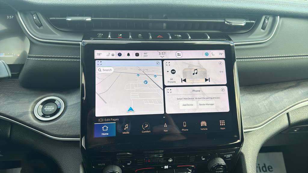 Used 2023 Jeep Grand Cherokee Limited image 22