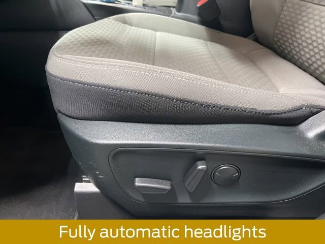 Used 2022 Ford Escape SE w/ SE Sport Appearance Package AWD/4WD image 19