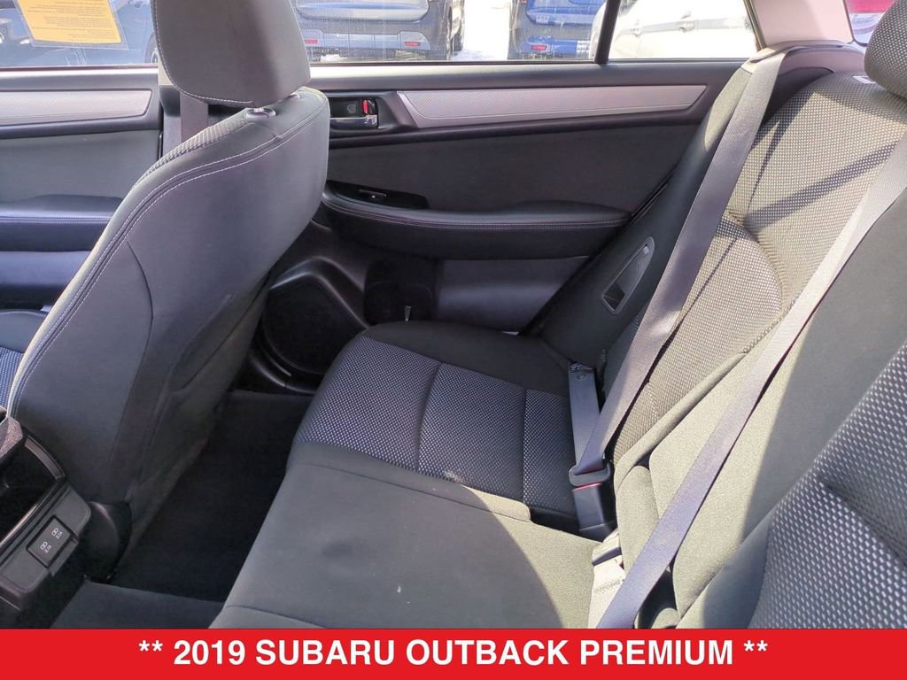 Used 2019 Subaru Outback 2.5i Premium image 32