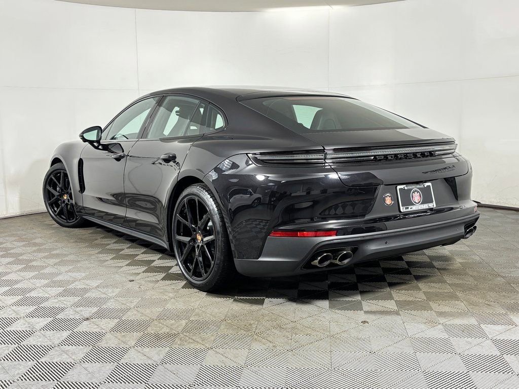 Used 2026 Porsche Panamera 4 image 3