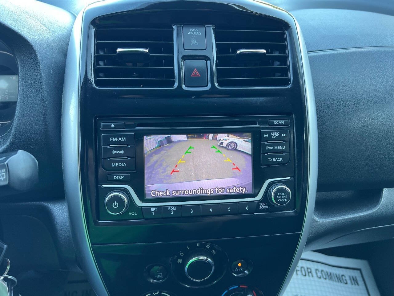 Used 2017 Nissan Versa Note SV FWD image 26
