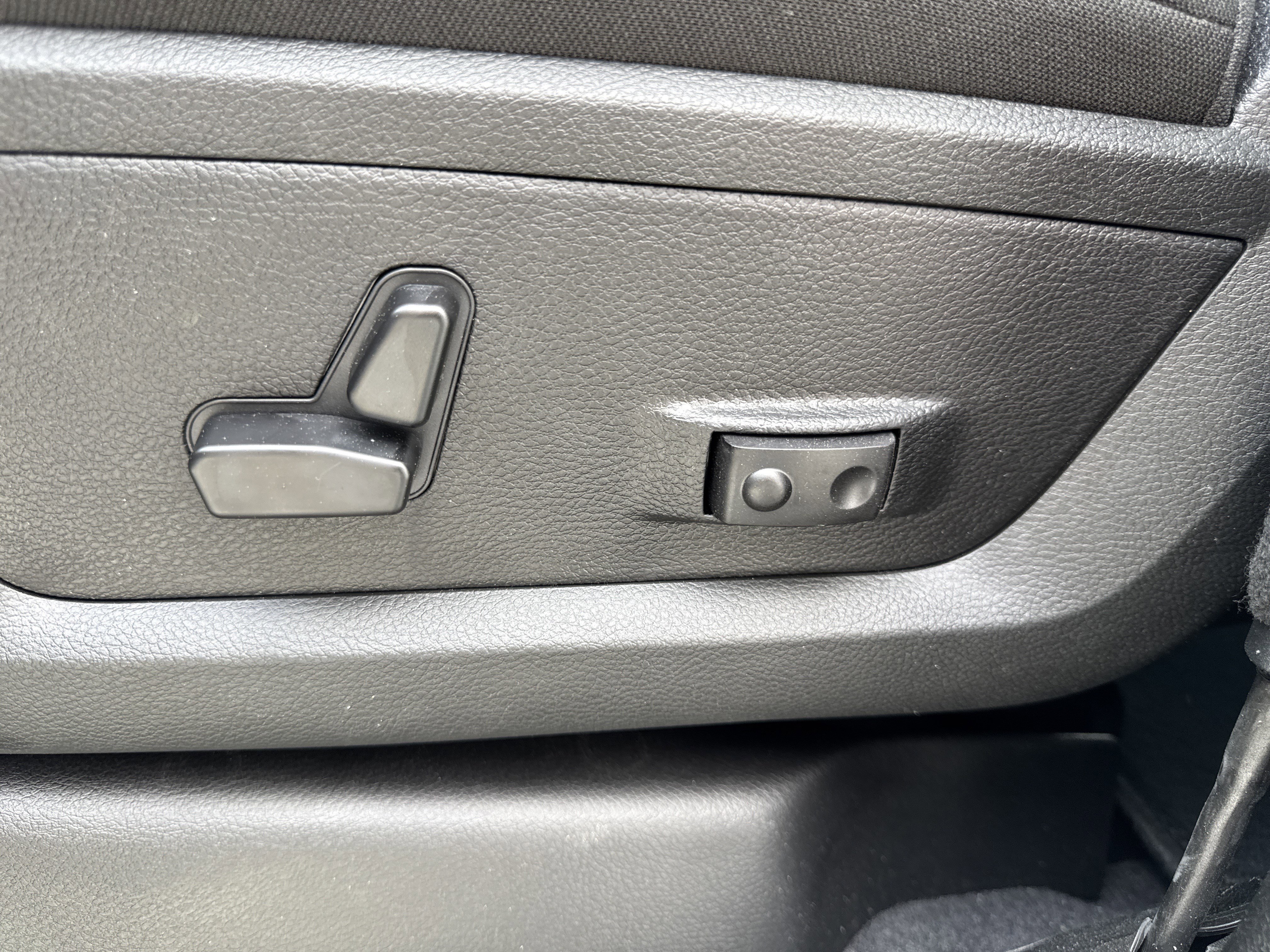 New 2026 RAM 2500 Big Horn AWD/4WD image 13