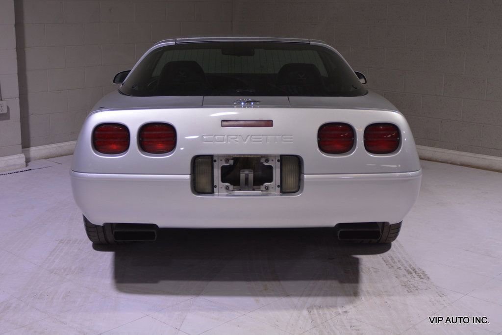 Used 1996 Chevrolet Corvette 2dr Coupe image 10