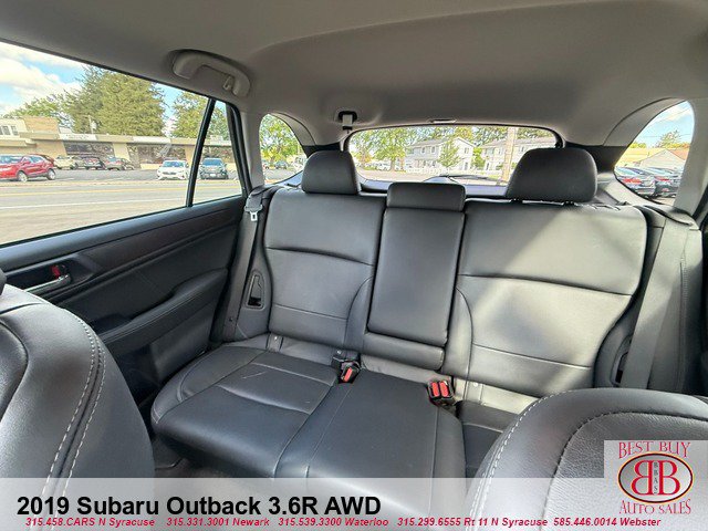 Used 2019 Subaru Outback 3.6R Limited AWD/4WD image 24
