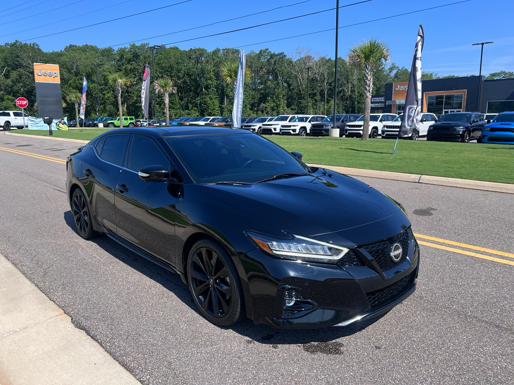 Used 2023 Nissan Maxima SR w/ Sport Mat Group FWD video 1