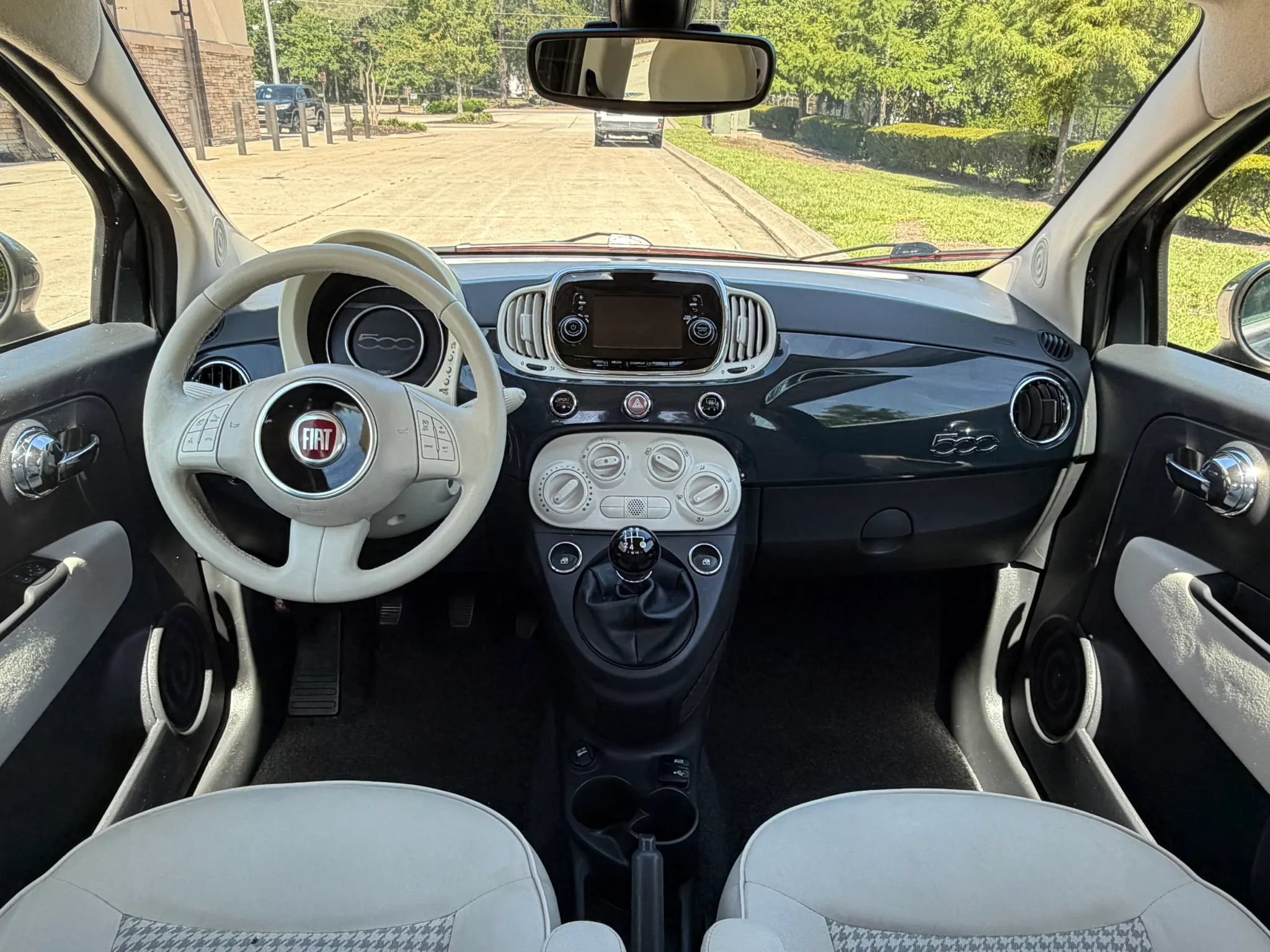 Used 2017 FIAT 500 Pop FWD image 10
