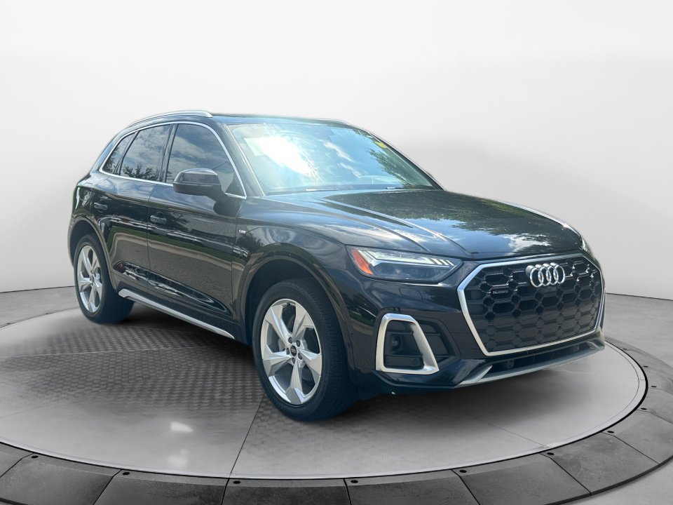 Certified 2024 Audi Q5 2.0T Prestige w/ Prestige Package AWD/4WD image 1