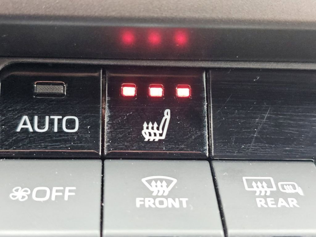 Used 2025 Toyota Camry XSE FWD image 15